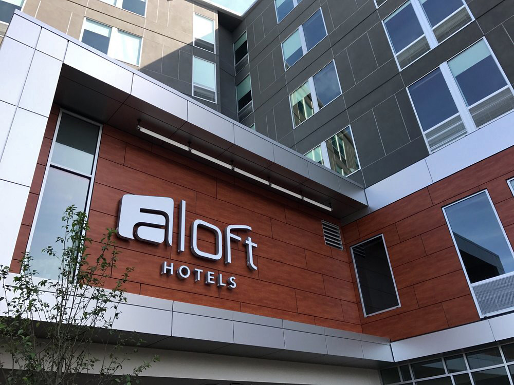 Commercial Hotels Aloft Hillsboro, OR